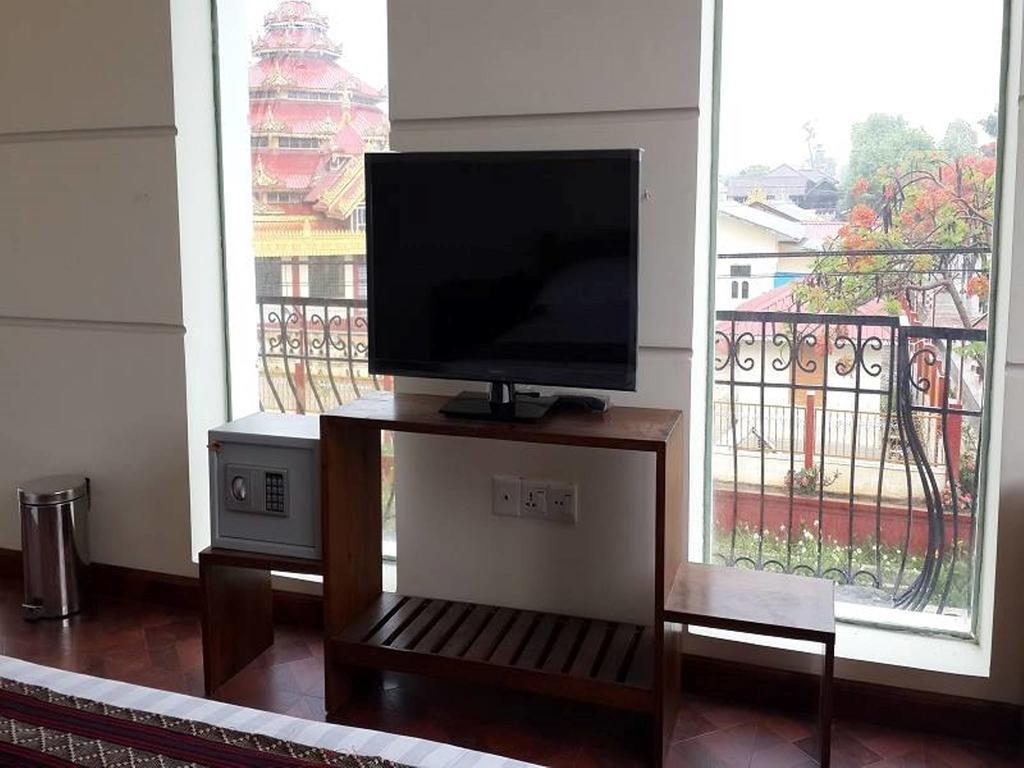 81 Hotel Inlay Nyaung Shwe Room photo