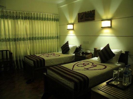 81 Hotel Inlay Nyaung Shwe Exterior photo