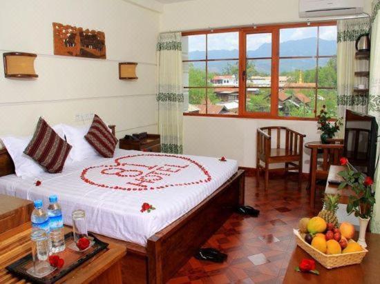 81 Hotel Inlay Nyaung Shwe Exterior photo